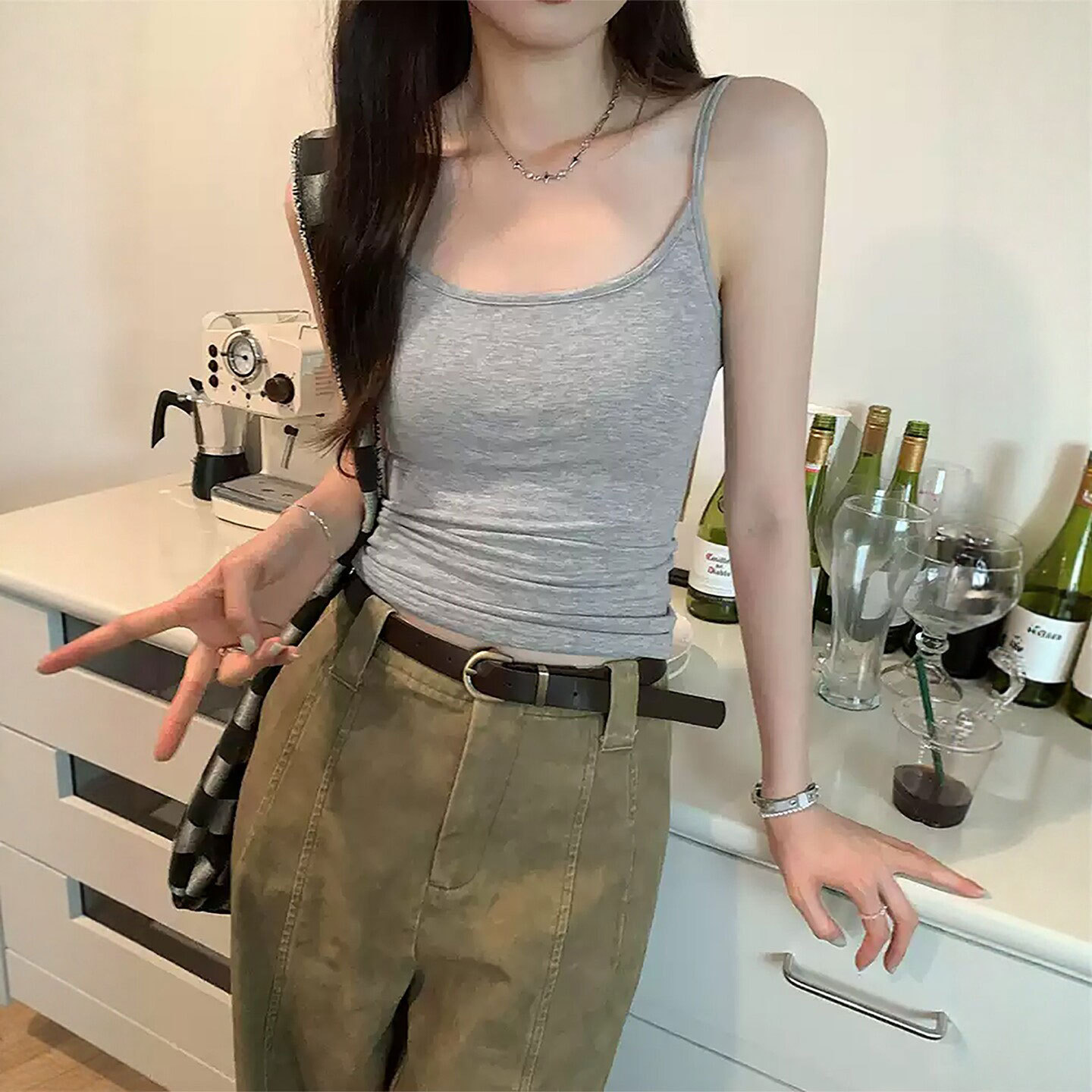 灰色吊带背心女内搭夏季新款辣妹外穿美背带胸垫大码无袖内搭上衣