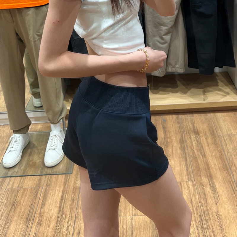 藏青运动短裤女外穿夏季薄款辣妹显瘦阔腿裤包臀小个子美式热裤子