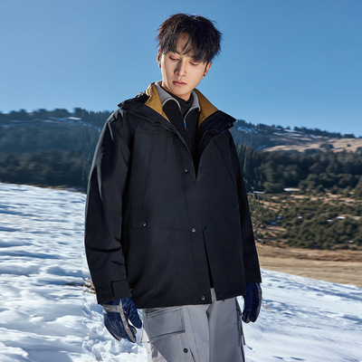卡其色冲锋衣男款2025新款三合一防水可拆卸外套春秋户外徒步