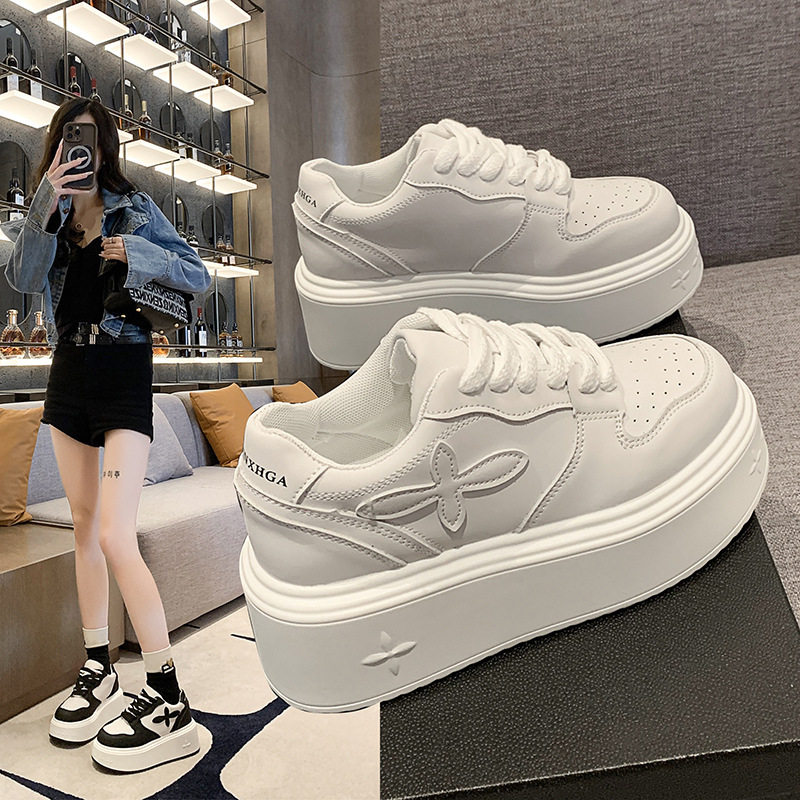 四叶草小白鞋女2026新款春季校园百搭单鞋厚底增高休闲运动板鞋子