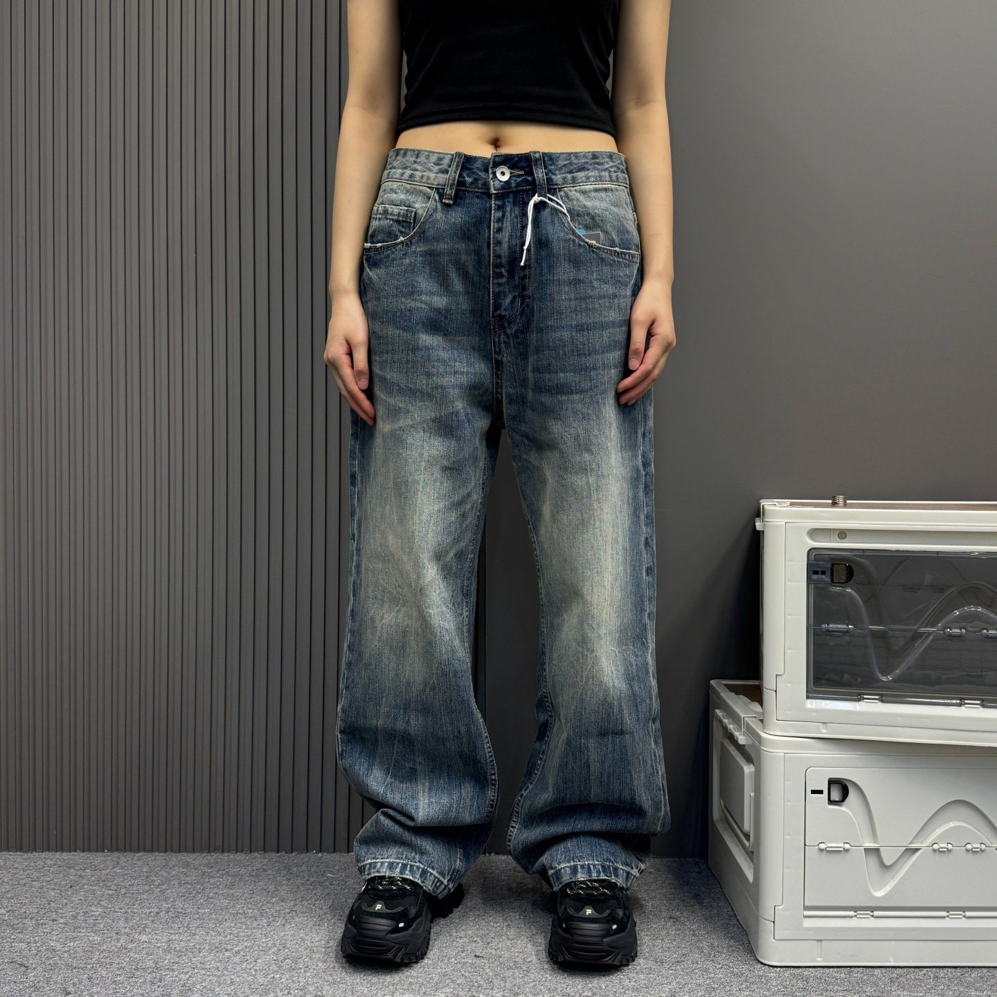 美式街头压痕水洗磨白宽松直筒牛仔裤男女情侣款潮牌磨白阔腿长裤