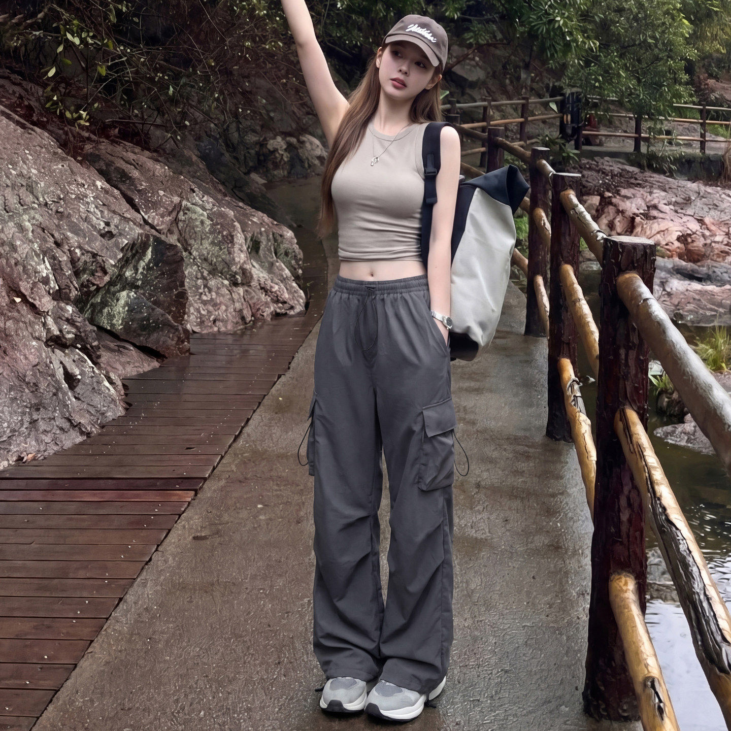 灰色速干工装裤女夏季2026新款薄款小个子防晒登山冲锋伞兵运动裤