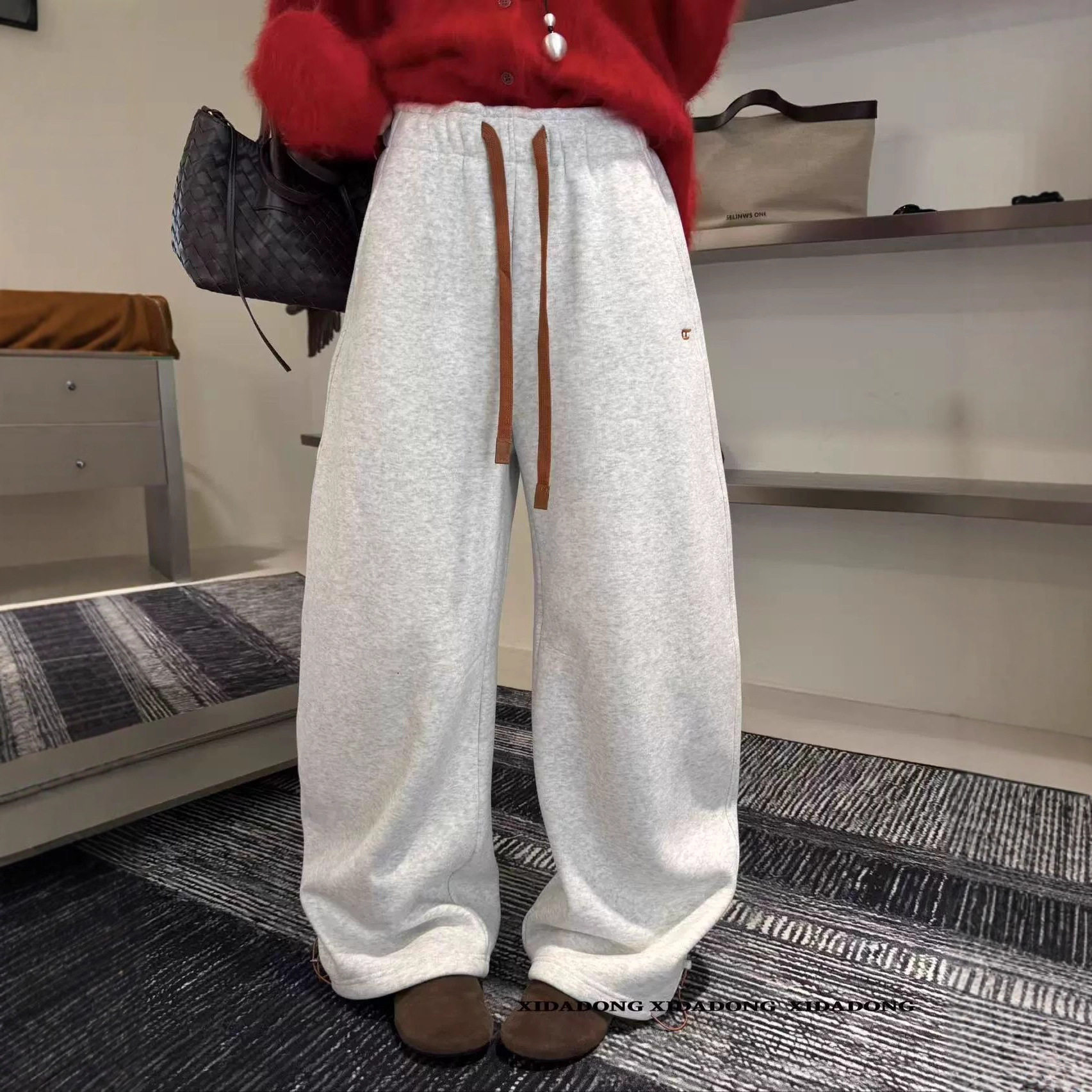 加绒加厚卫裤女秋冬新款阔腿裤宽松显瘦休闲运动裤垂感高腰直