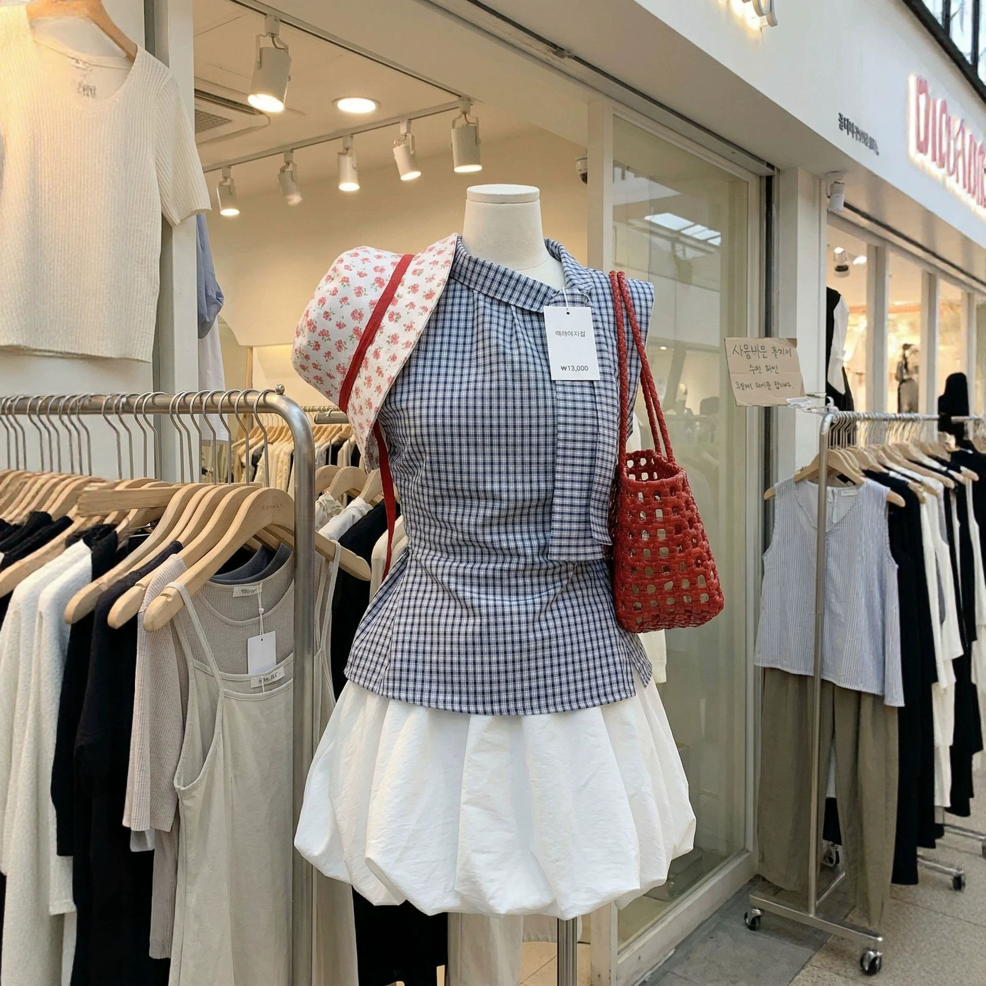 白色花苞裙裤女夏季薄2025新款高腰a字半身裙小个子蓬蓬百褶短裙