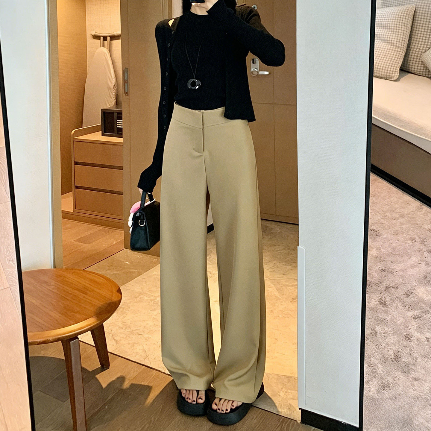 卡其色阔腿裤女春秋季2026新款垂坠感老钱风高个子休闲直筒西装裤