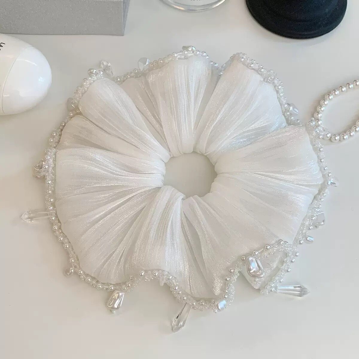 韩系白色丝光珍珠水钻流苏大肠发圈女高级感扎头发超大发饰头绳