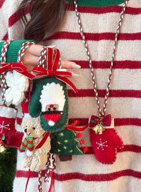 圣诞树姜饼人吊坠毛衣链女2025新款可爱卫衣链挂件礼物项链配饰女