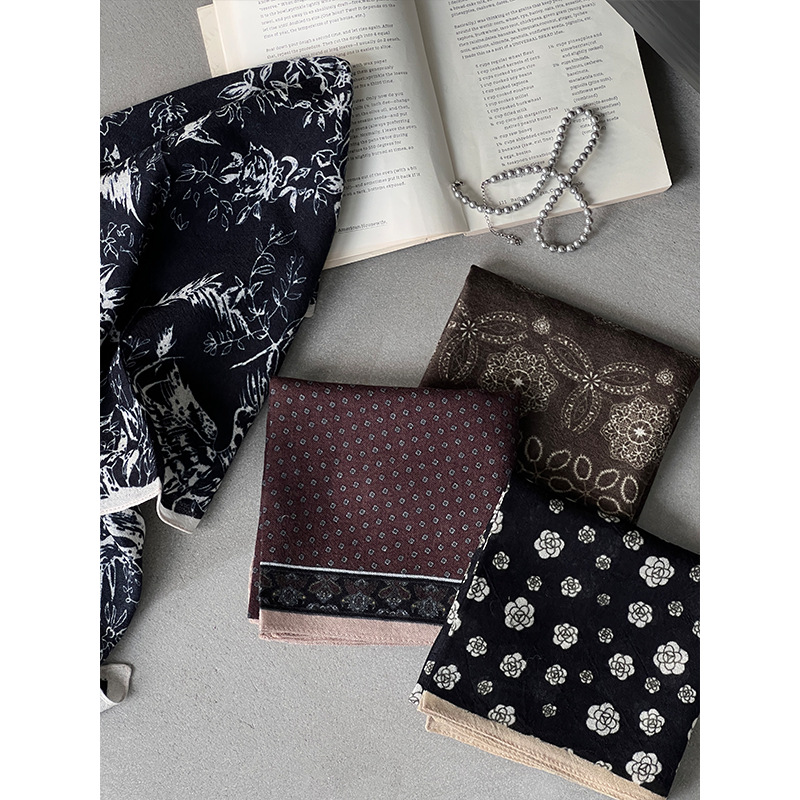 韩系复古山茶花小方巾毛针织衫女