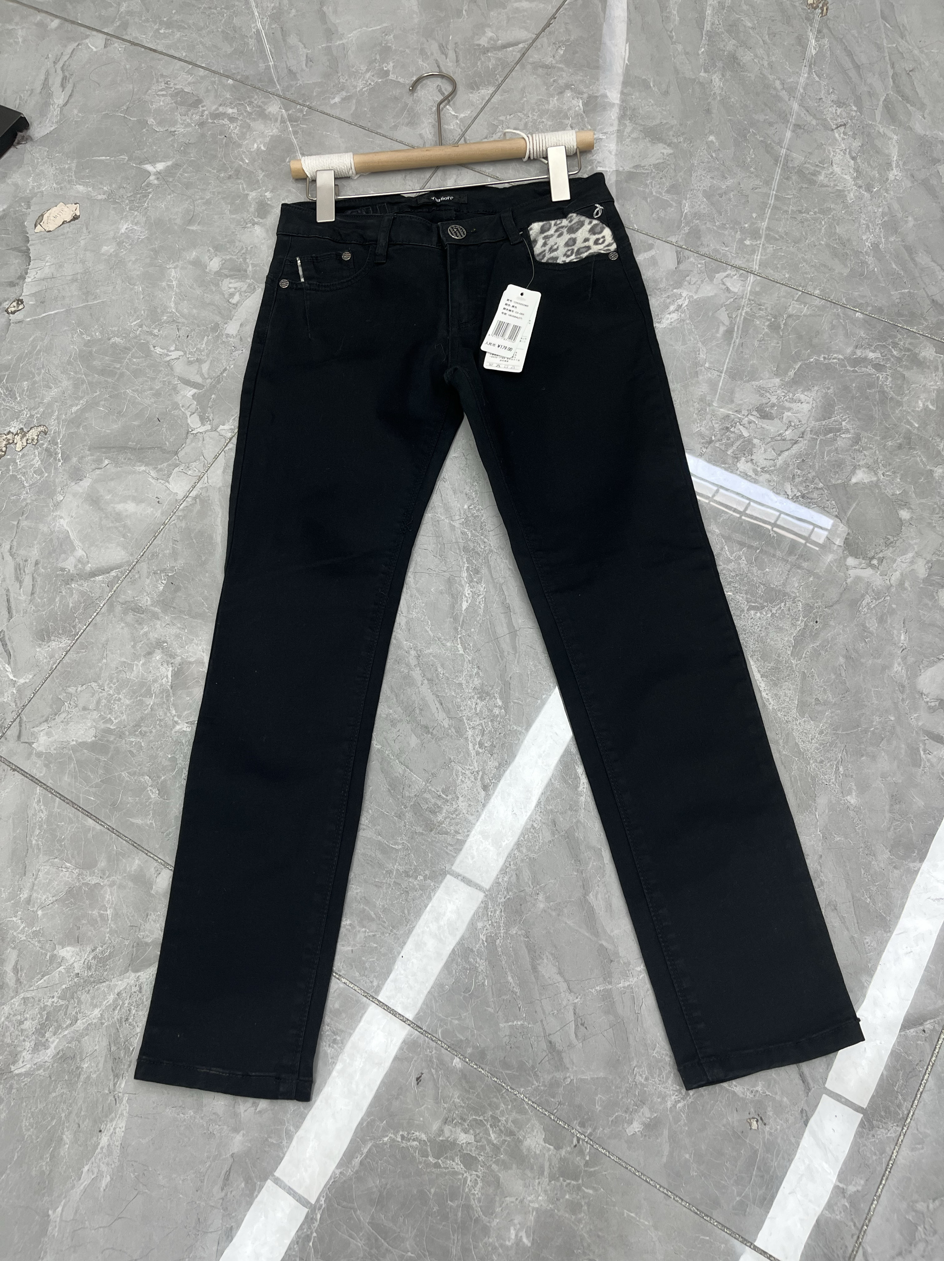 黑色牛仔裤新款潮牌潮流高端休闲直筒小脚微弹