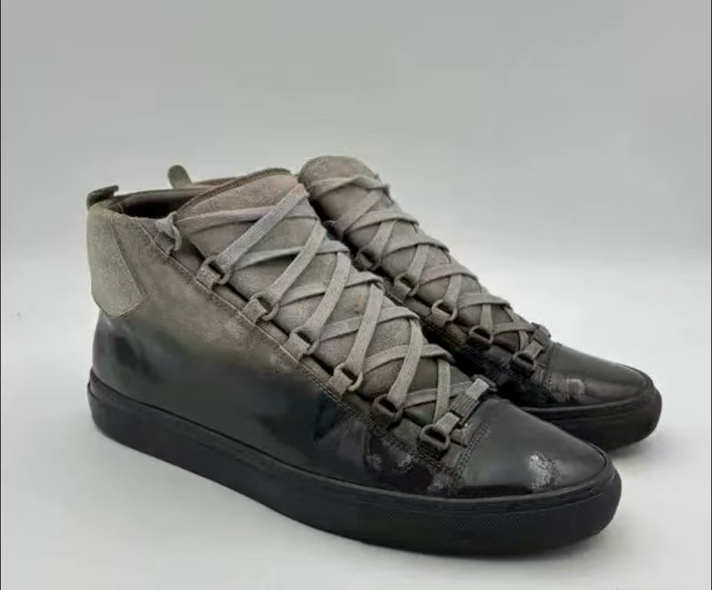 thumbnail for Plus size men's shoes, Paris trendy high-top shoes, new foreign trade red matte fashion spray color spray sneakers, casual board shoes