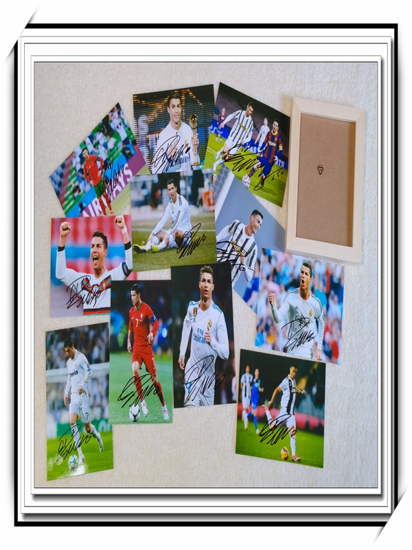 2021年足球运动员 Ronaldo C罗 小小罗 CR7 亲笔签名7寸照片+相框