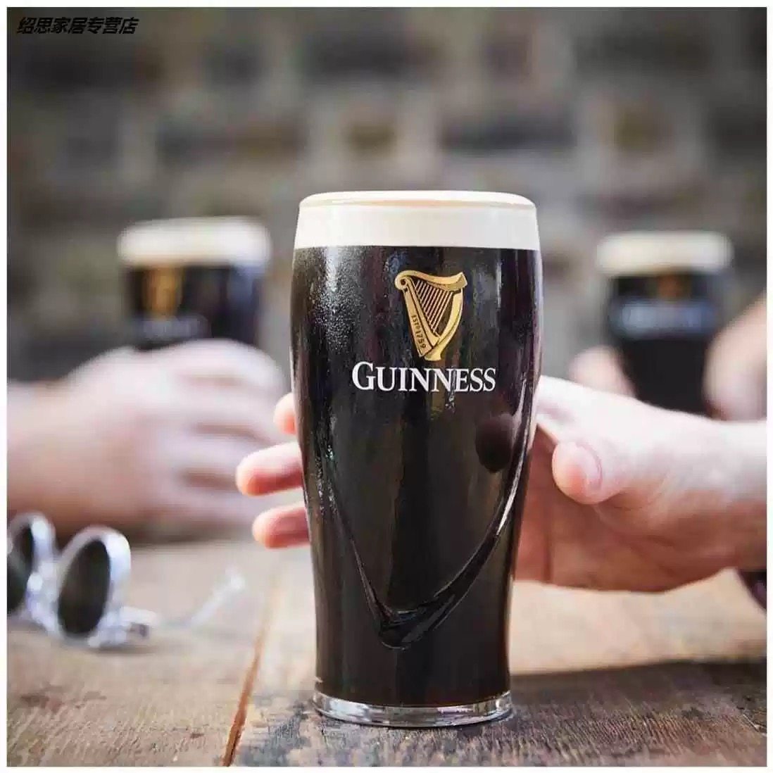 健力士专用啤酒杯GUINNESS黑啤啤酒杯经典竖琴浮雕健力士啤酒杯图片