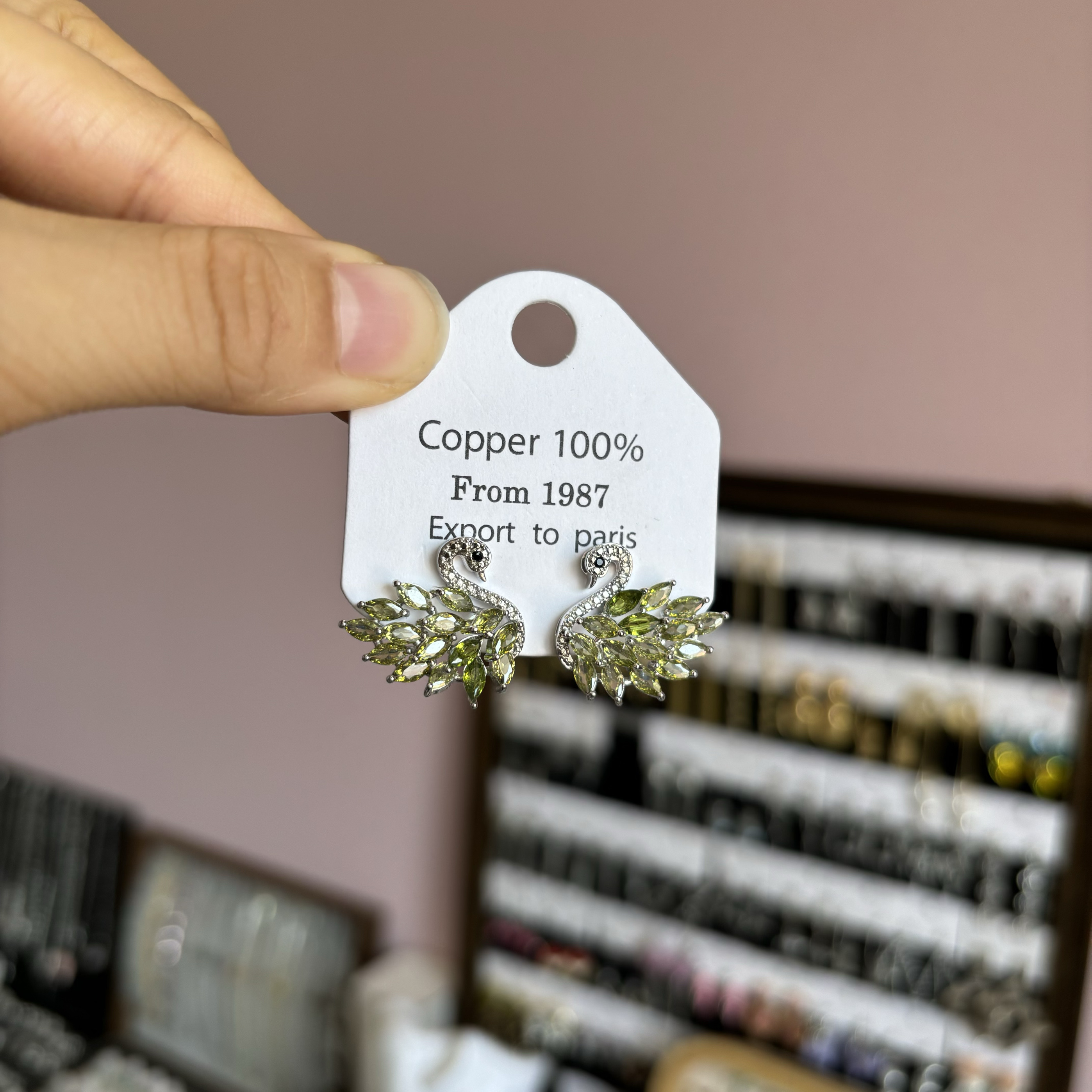 橄榄绿色锆石天鹅耳钉满50包邮