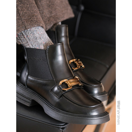 二层牛皮金属扣短靴切尔西靴女