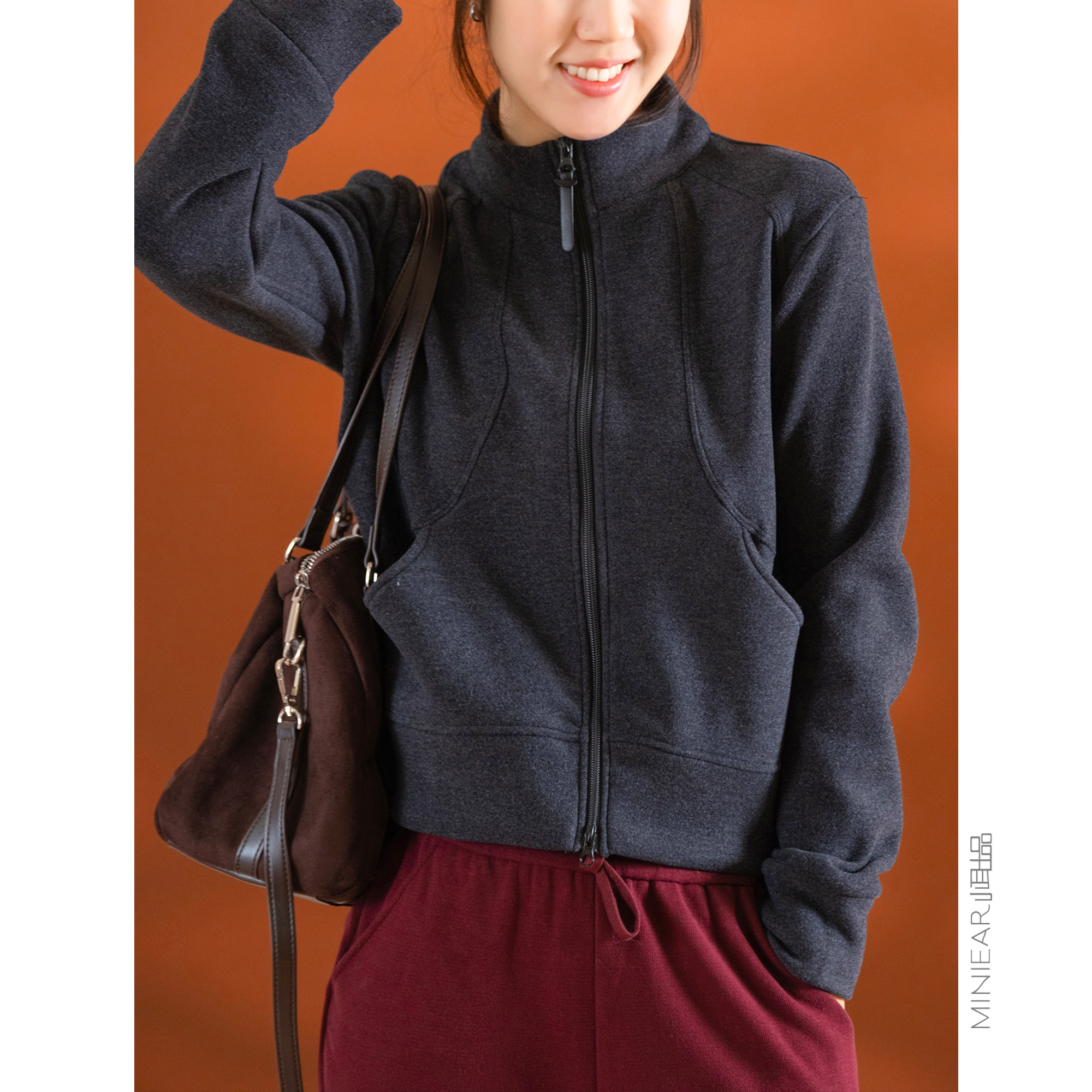 小耳出品短款立领线条拉链外套