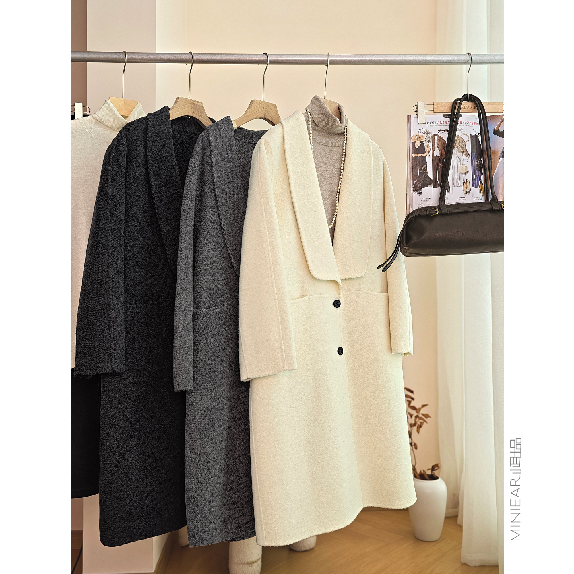 显瘦气质保暖纯色长款毛呢外套