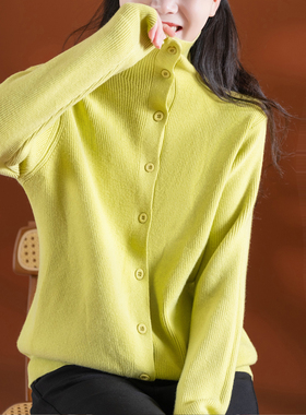 小耳出品 显瘦小竖纹~篙密安迪绒/可调节领口 单排扣高领针织开衫