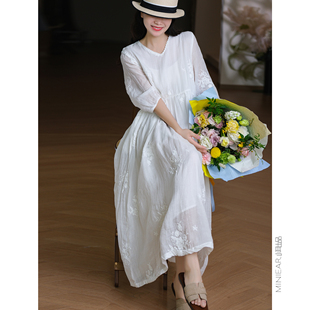 小耳出品 100%苎麻/满身同色系刺绣 舒适透气V领宽松显瘦连衣裙女