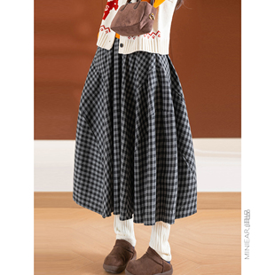 立体廓形 小耳出品 多片拼接 色织毛呢 松紧腰半身裙 立裁花苞裙