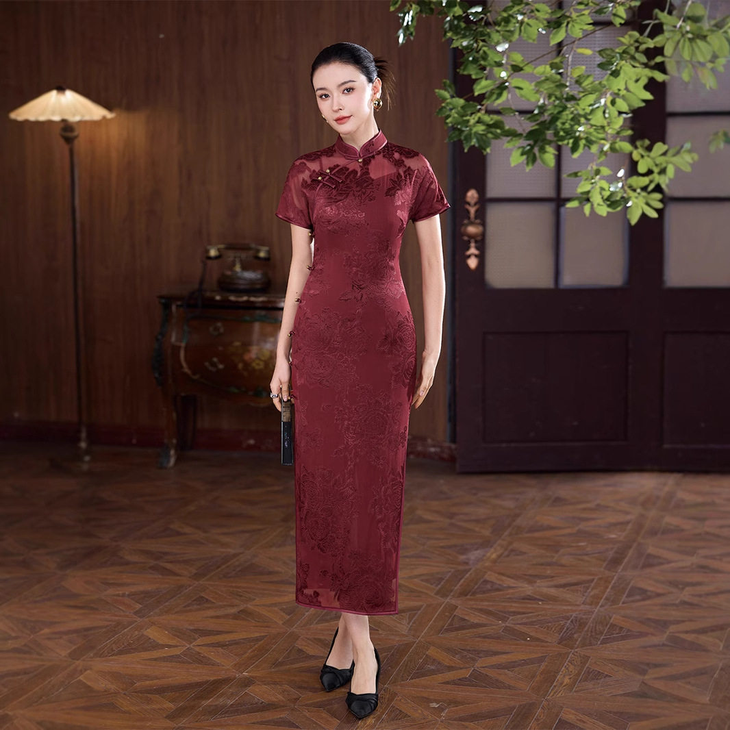 桑蚕丝真丝旗袍酒红色复古高级感喜妈妈婚宴礼服2026夏季新款洋气