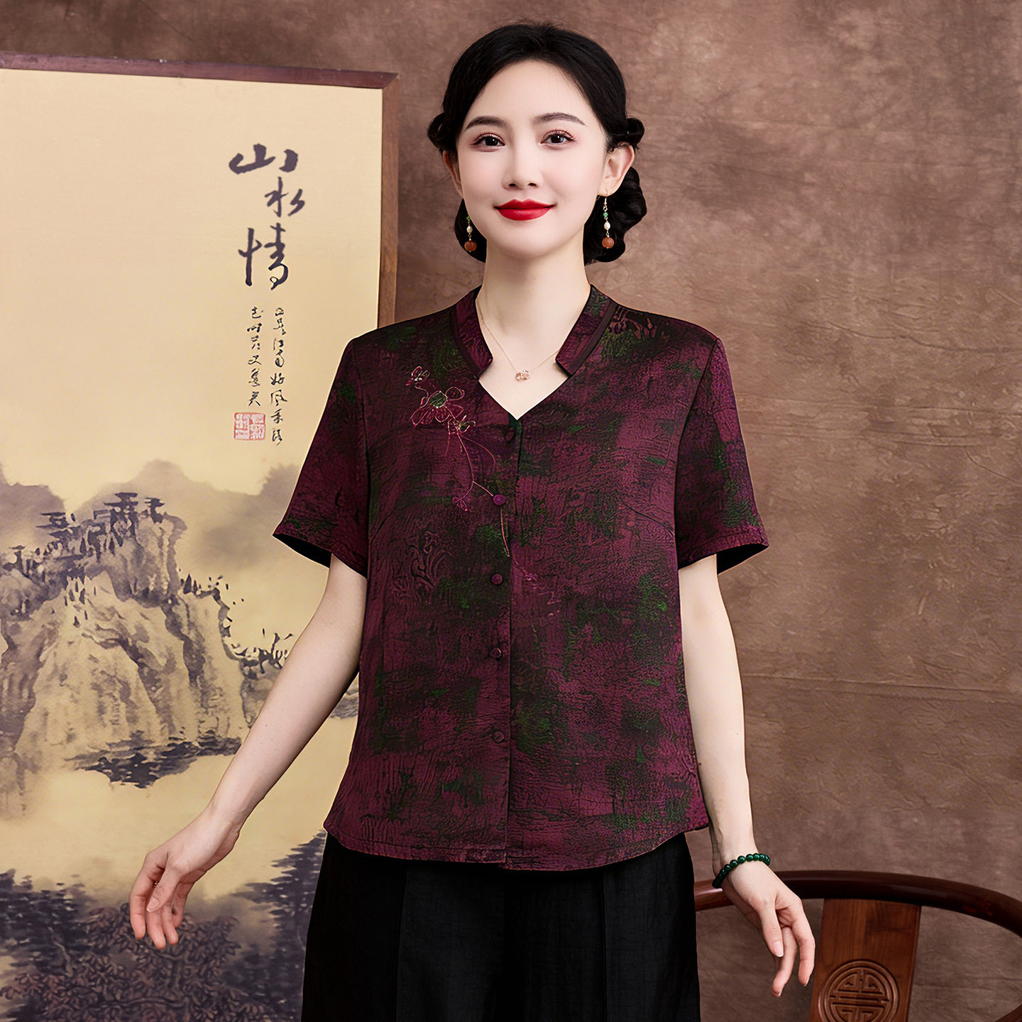 中年大码真丝香云纱衬衣女2026新款夏季V领新中式绣花桑蚕丝小衫