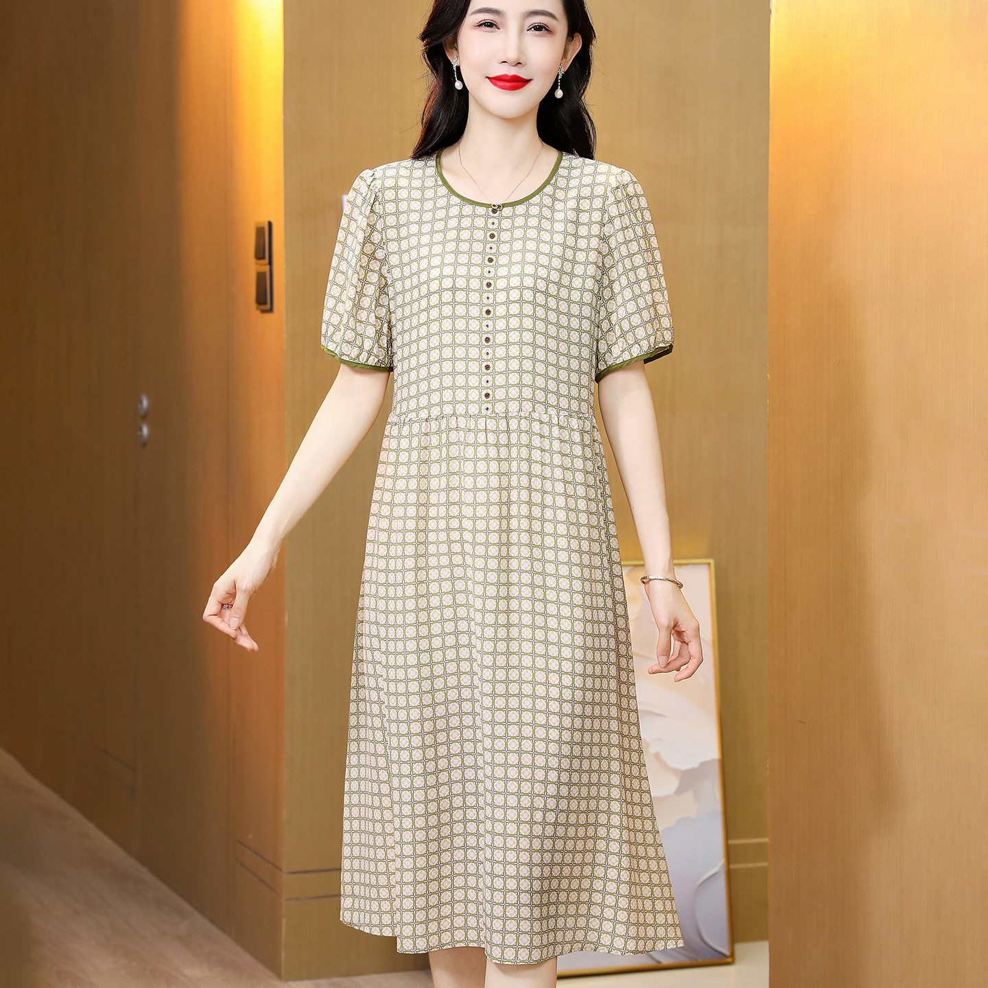 洋气妈妈夏装新款100桑蚕丝印花连衣裙女杭州真丝优雅圆领宽松裙