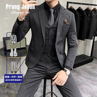 Тонкий жилет, штаны, рубашка, галстук-бабочка, галстук