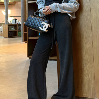 软糯糯不贴腿修身显瘦微喇叭裤