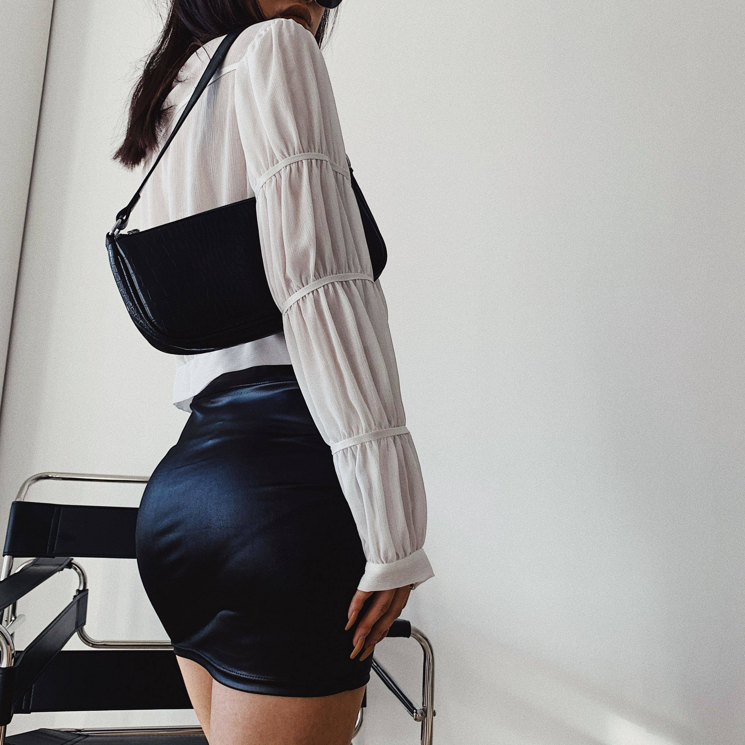 POPBONNIE欧美仿皮裙面料超高弹包臀细腰大屁股半身裙在类目 女装/女士精品, 半身裙中 - 来自Buy2taobao.com提供专业的淘宝代购服务