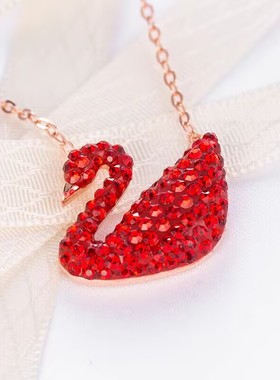 不掉色黑天鹅项链女镀18K玫瑰金高级感红天鹅时尚小众时尚轻奢