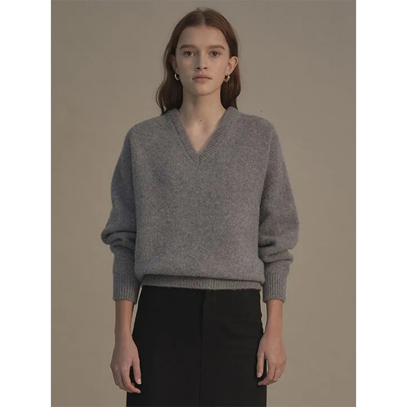 LINHOUSE复古浅灰色V领套头毛衣