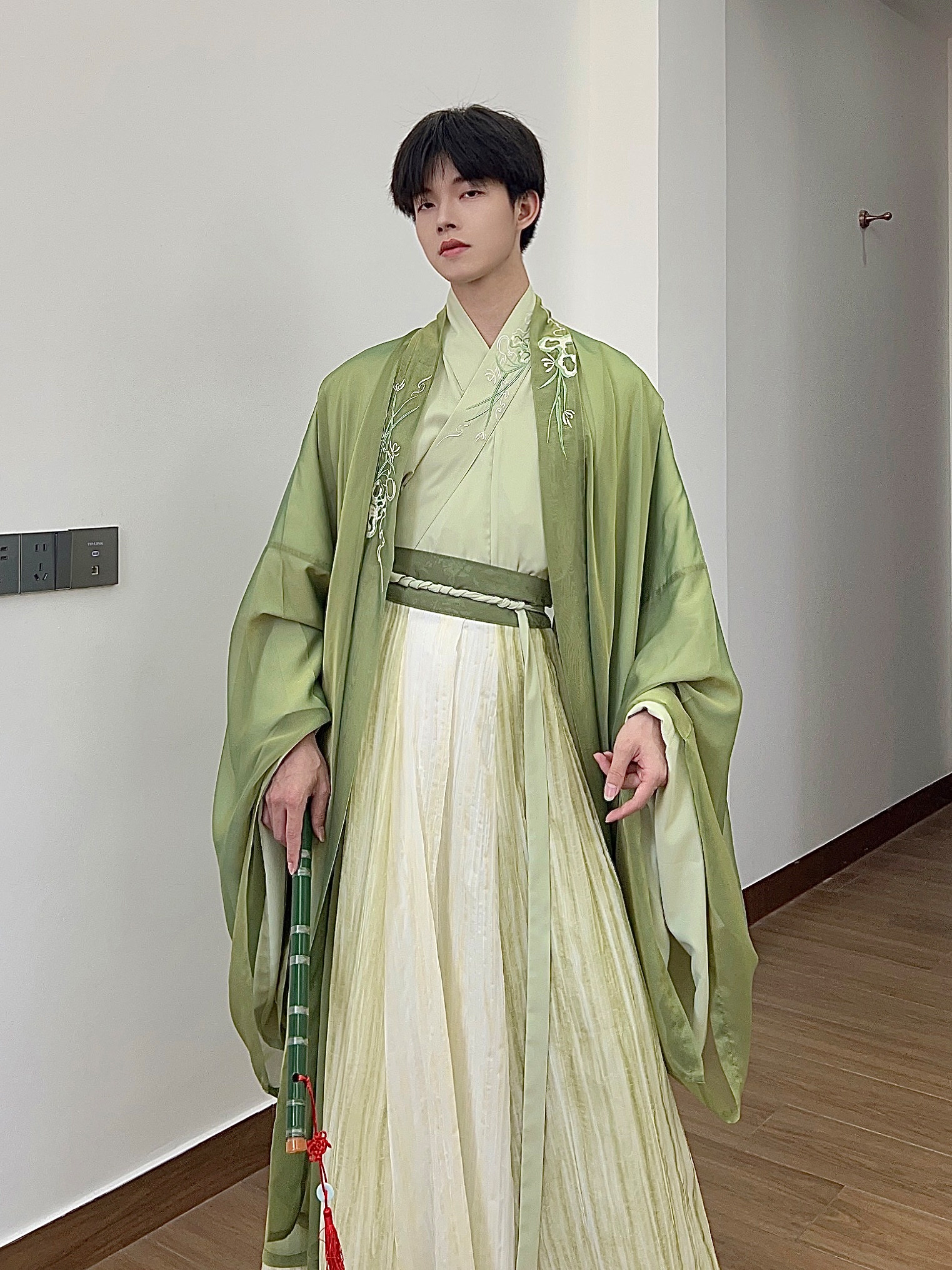 YUYUE SIYI BUREAU의 원래 HANFU [QINGYIN] 봄과 가을 우아하고 우아한 녹색 송나라 블라우스와 10개의 누더기 주름 치마