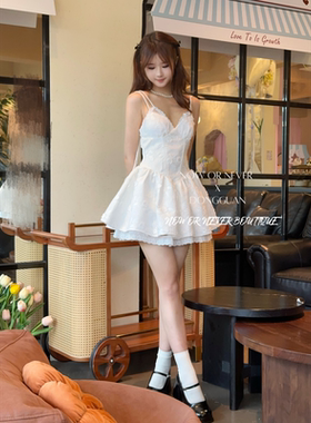 Jubin ELIA DRESS 越南  现货