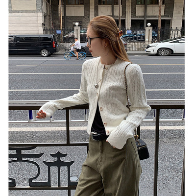 洛边小麻花羊绒衫毛衣外套