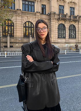 洛边 【精神抖擞】后扣设计柔软环保皮衣西装秋冬新款复古外套女