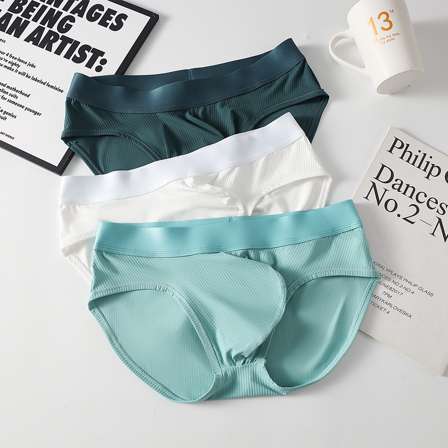 男士时尚三角囊袋青年潮流性感中低腰修身内裤