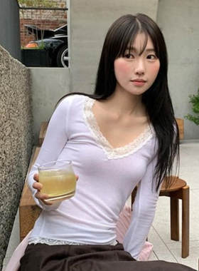 韩国代购直邮2026秋Flily蕾丝V领长袖T恤女修身显瘦百搭打底衫