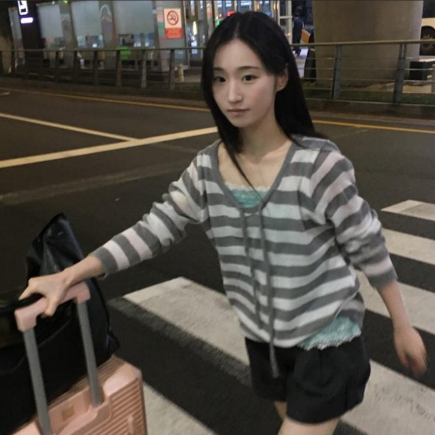 韩国代购直邮2026秋Daybin复古条纹V领针织衫女长袖宽松百搭毛衣