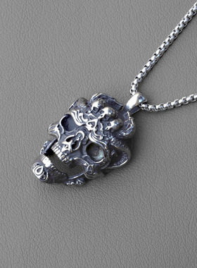欧美时尚复古项链 霸气镂空骷髅吊坠 钛钢潮人个性不锈钢项坠项