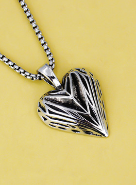 新款欧美复古钛钢桃心不锈钢吊坠项链潮流嘻哈不锈钢朋克毛衣链