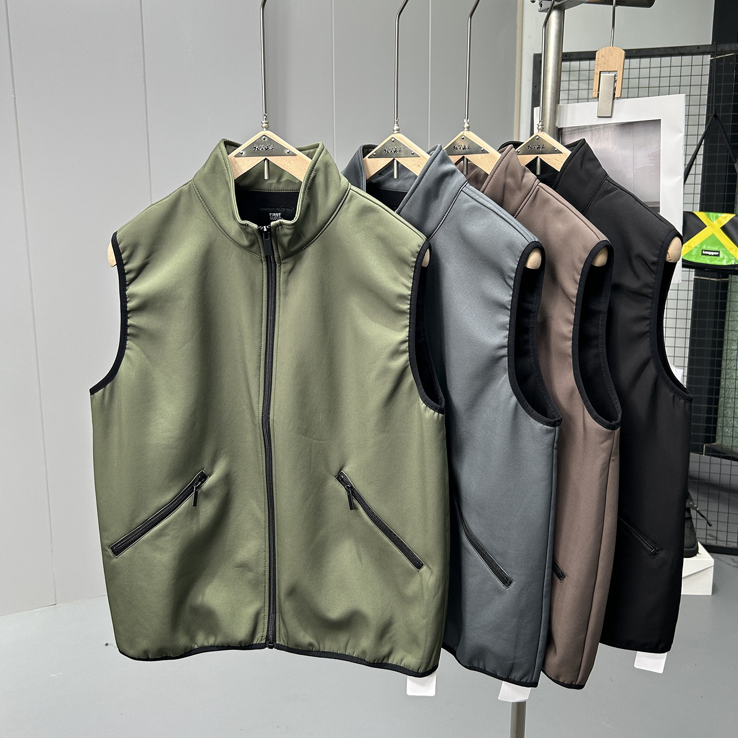 山系户外防风登山布复合绒软壳立领马甲男士简约百搭无袖背心坎肩,男装,常规马甲,淘宝优惠券,粉丝福利购,淘宝优惠卷
