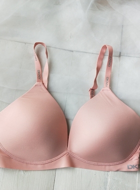 美单DK~ 轻薄柔软光面无钢圈大胸显小丰满舒适内衣文胸  断码特出