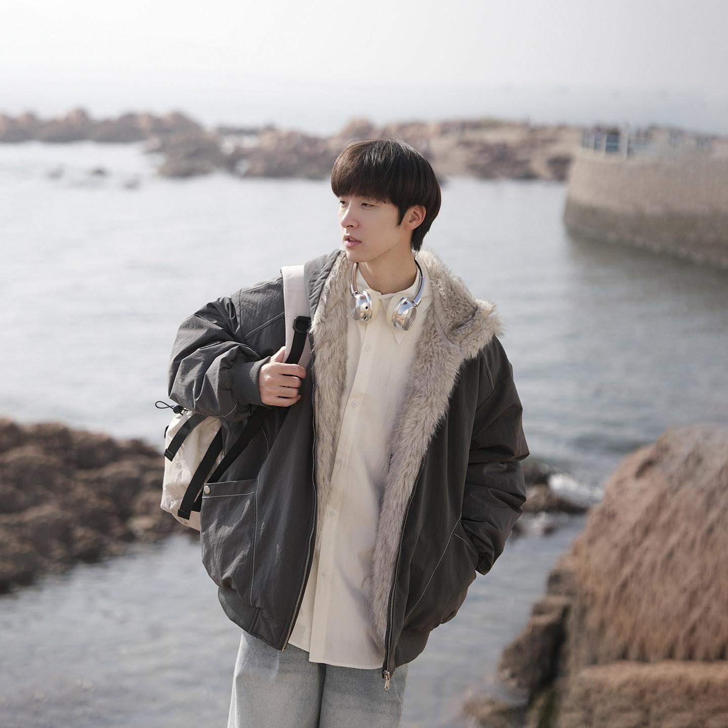 大毛领座山雕羽绒服男防寒服