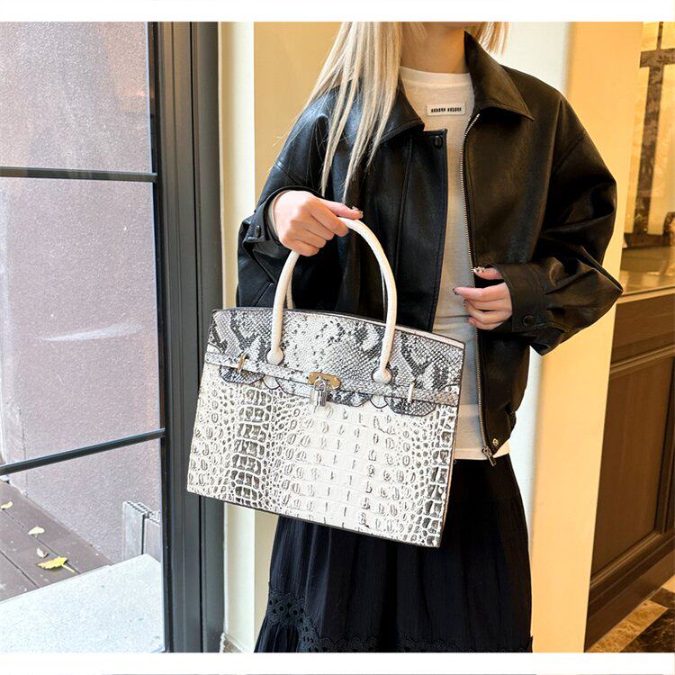 跨境欧美新款大容量凯莉铂金包蛇纹鳄鱼纹时尚百搭潮流单肩手提包