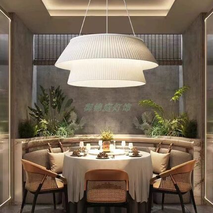 简约新中式餐饮圆形吊灯餐厅火锅店饭店包间包厢圆桌带射灯具