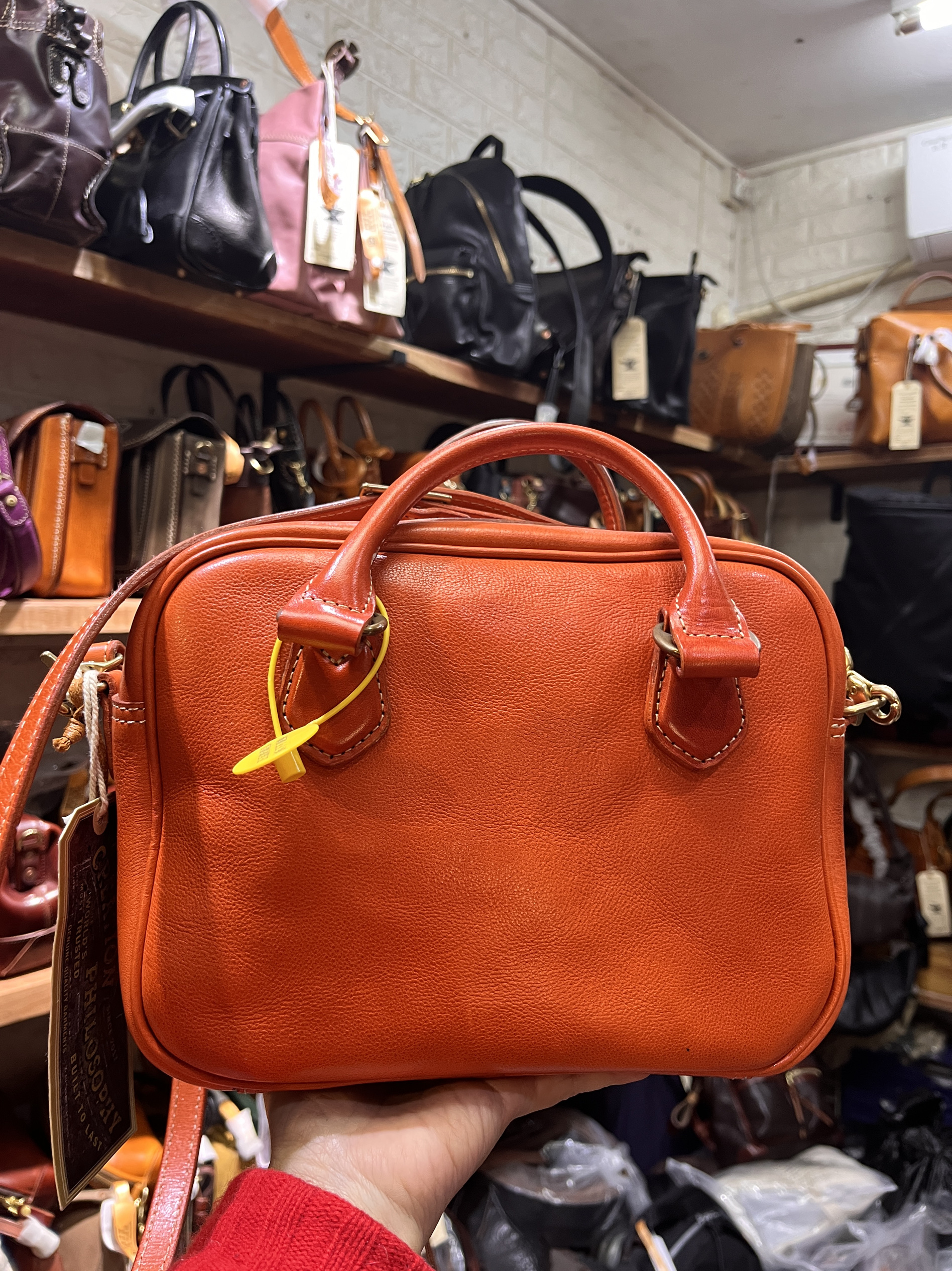 制道经典大号保龄球枕头包斜跨单肩手提植鞣牛皮大容量通勤包真皮