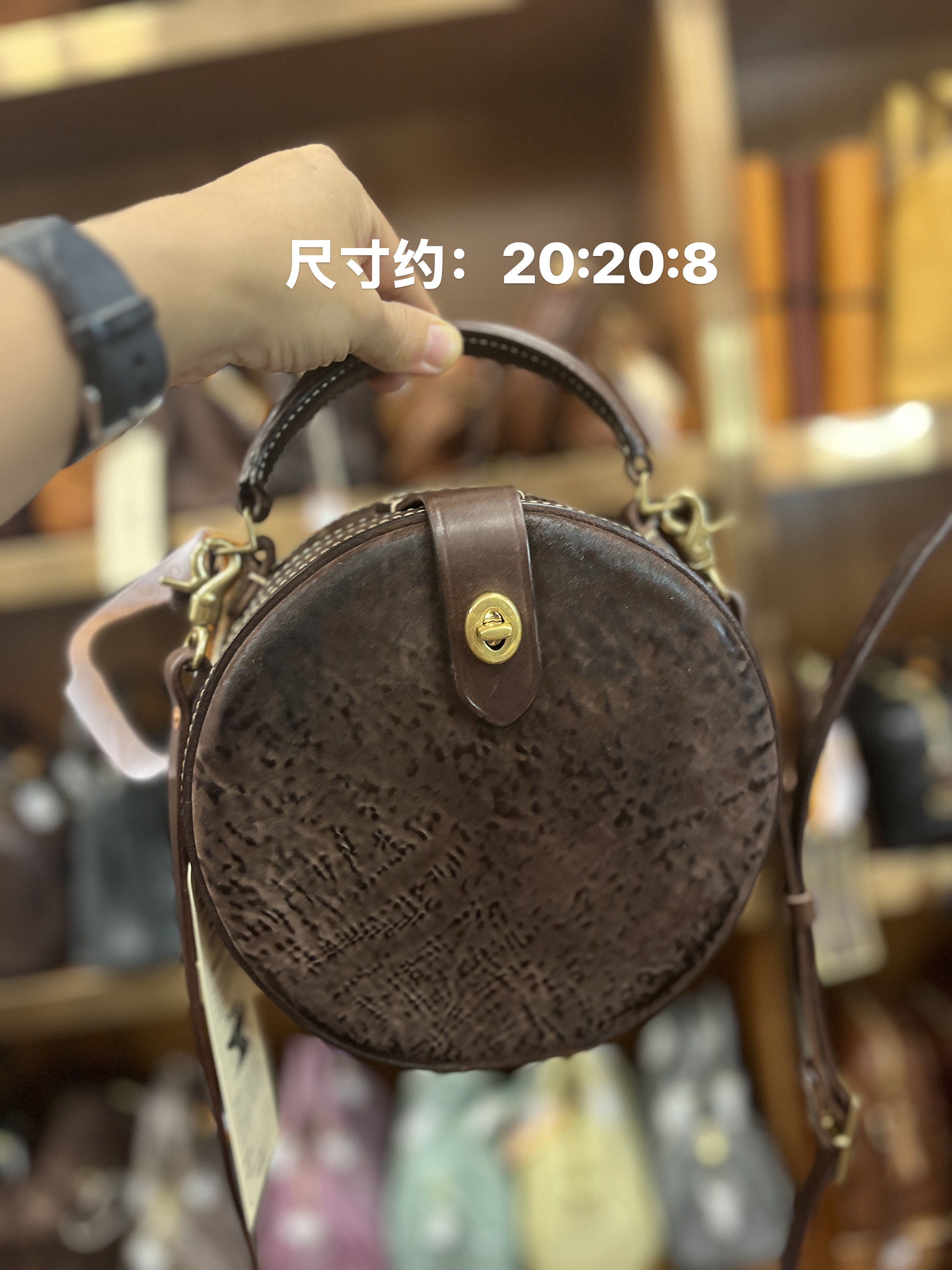 制道马臀皮复古圆饼包手提单肩斜挎包鼓包休闲通勤包经典款L10041