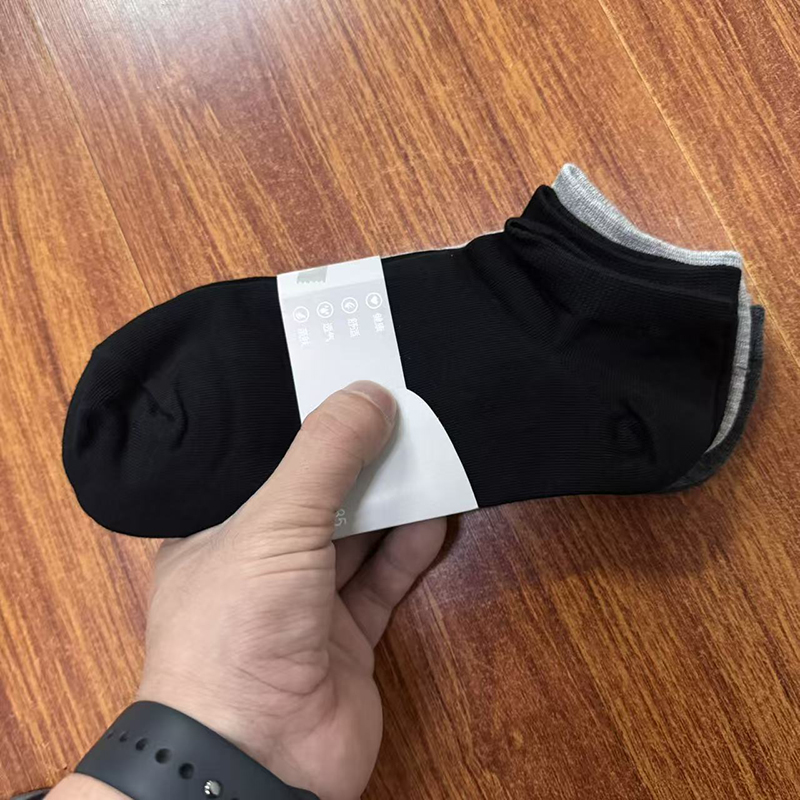 3双装四季款棉料吸汗透气低帮船袜纯色百搭男士袜子