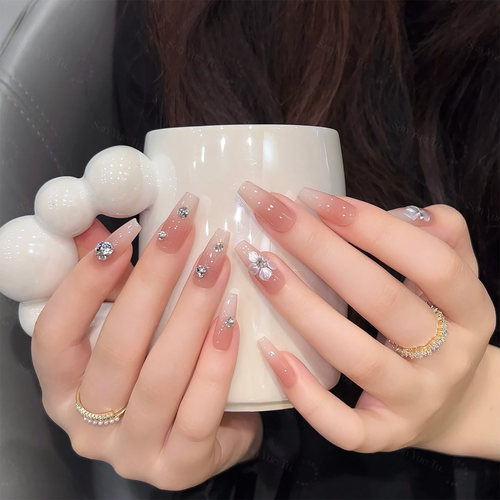 2025年新款网红许妍同款许我耀眼美甲显白穿戴甲手工高级感中长款