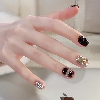 2025年新款秋冬网红爆闪棕黑显白美甲穿戴甲纯手工高级感短款定制